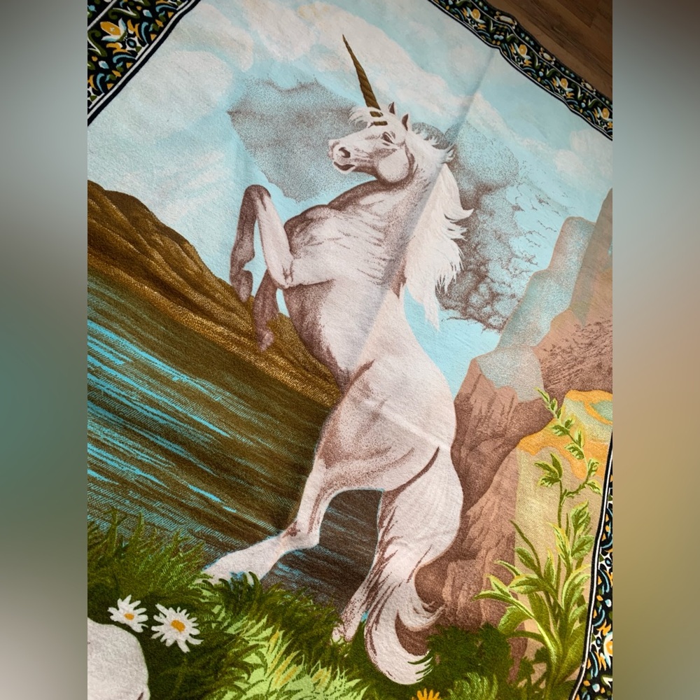 Vintage Unicorn ๐ฆ Tapestry - Picture 3 of 13